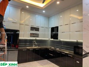 Tủ bếp Inox 304 - Cánh kính mẫu 3