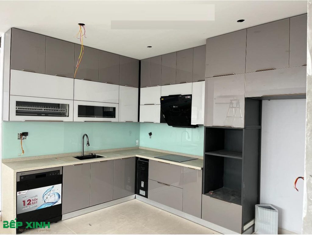 Hoàn thiện Tủ bếp Nhôm cánh kính - Anh Lợi, củ chi 2